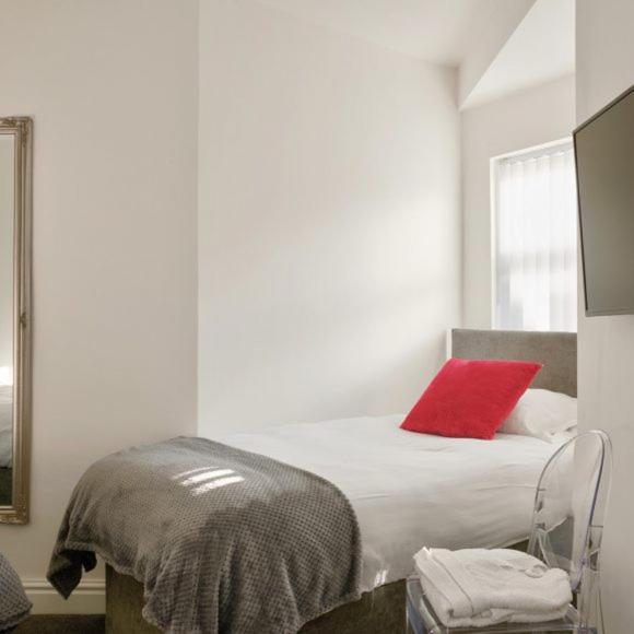 Priory Suites Liverpool Bagian luar foto