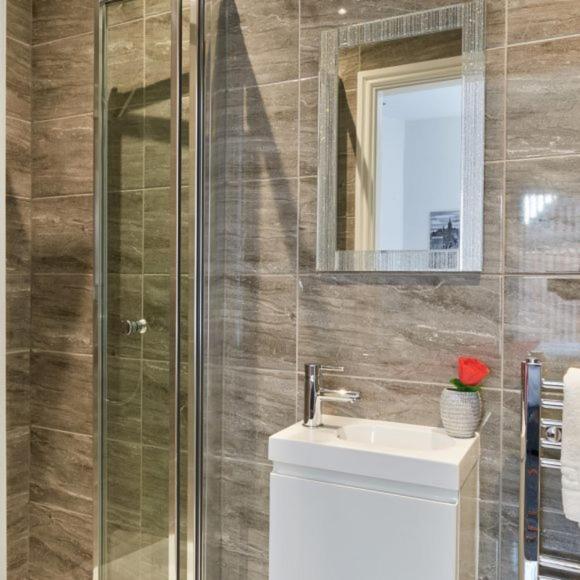 Priory Suites Liverpool Bagian luar foto