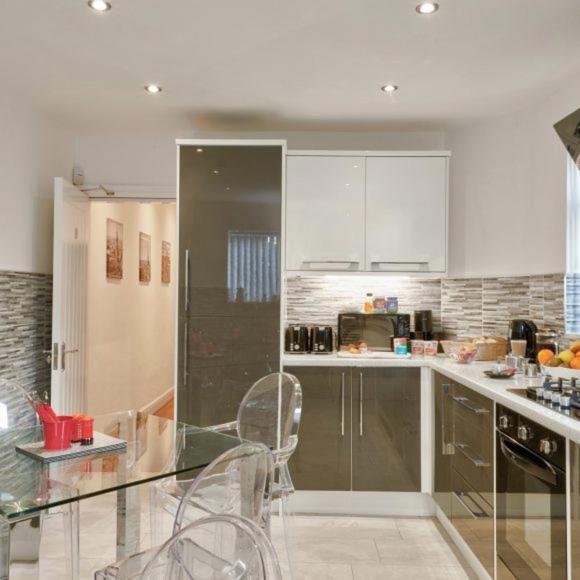 Priory Suites Liverpool Bagian luar foto