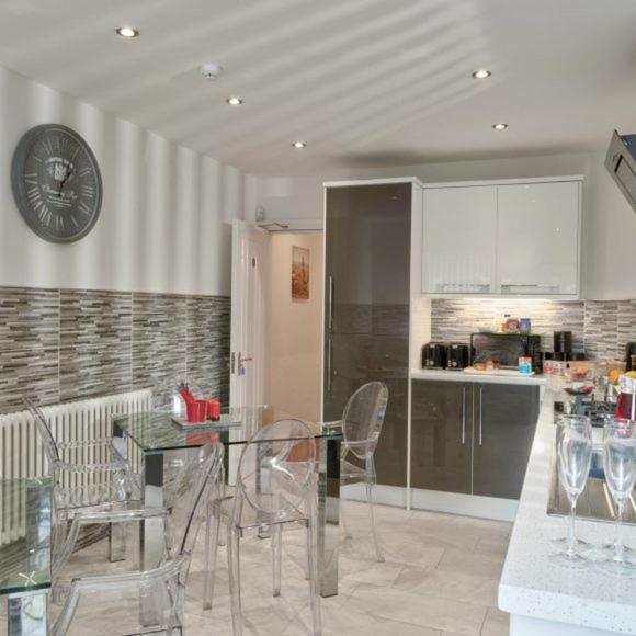 Priory Suites Liverpool Bagian luar foto